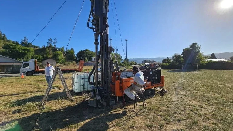 Calicata Exploratoria en Peñalolén: Reconocimiento Directo del Subsuelo