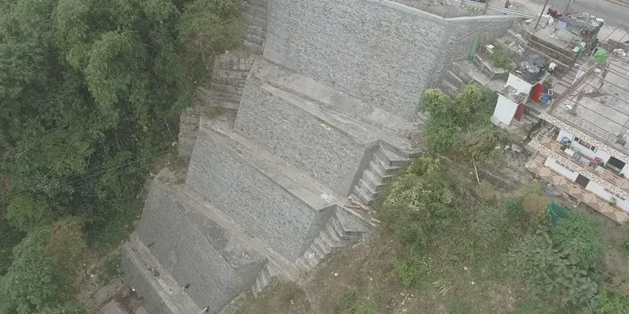 Análisis de Estabilidad de Taludes en Peñalolén: Suelos de Piedemonte y Riesgo Sísmico